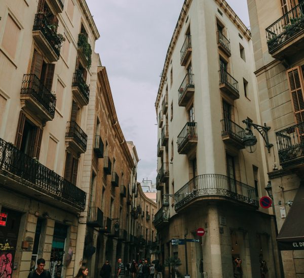 couple-going-shopping-under-the-cloudy-sky-698588